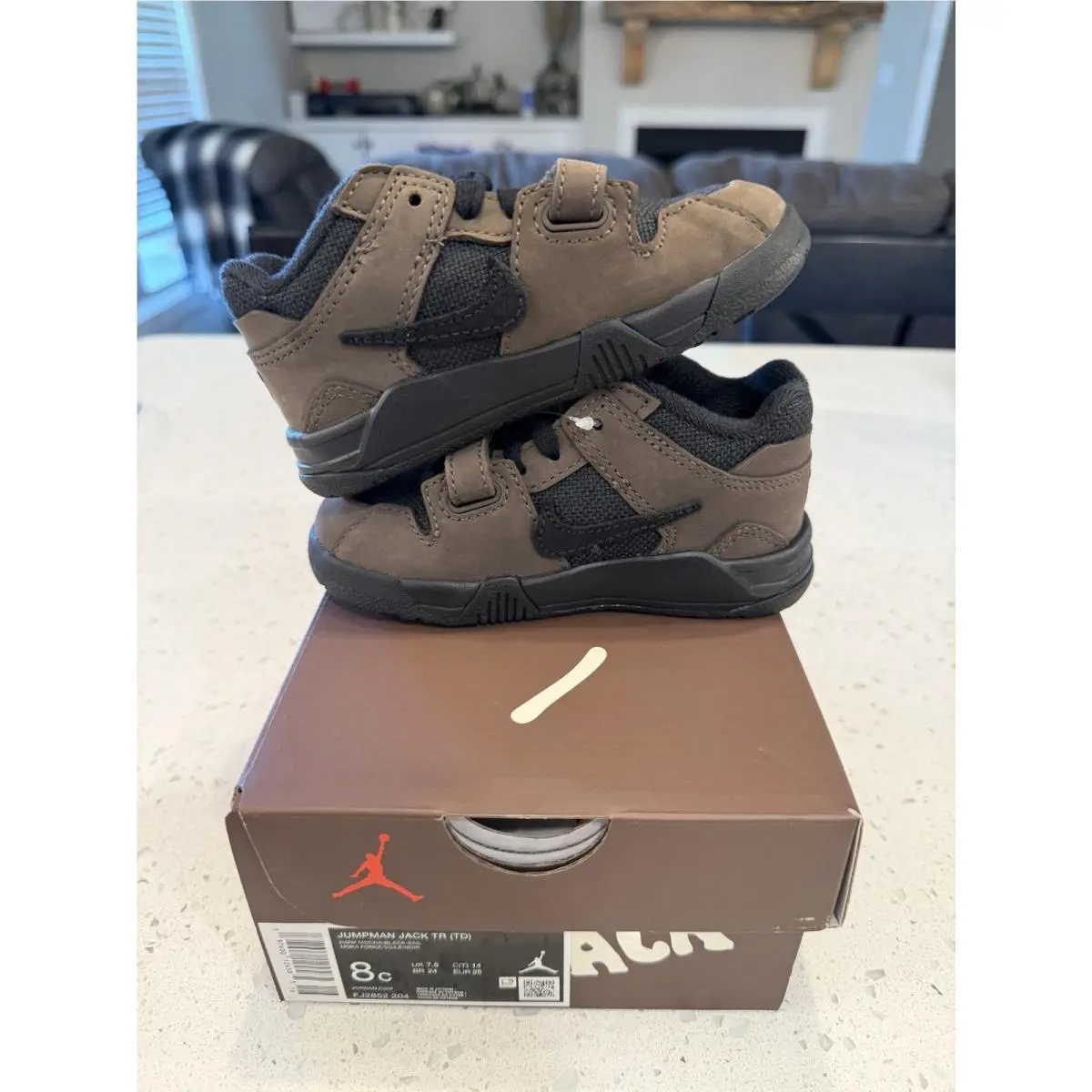 Nike shoes - Jordan Jumpman - Jumpman - Brown 0