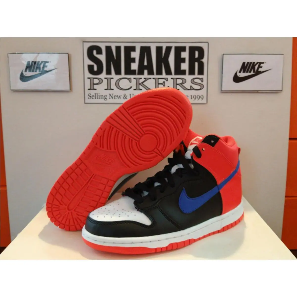 Nike shoes - Nike Dunk High GS - Dunk High - Black / Orange 0
