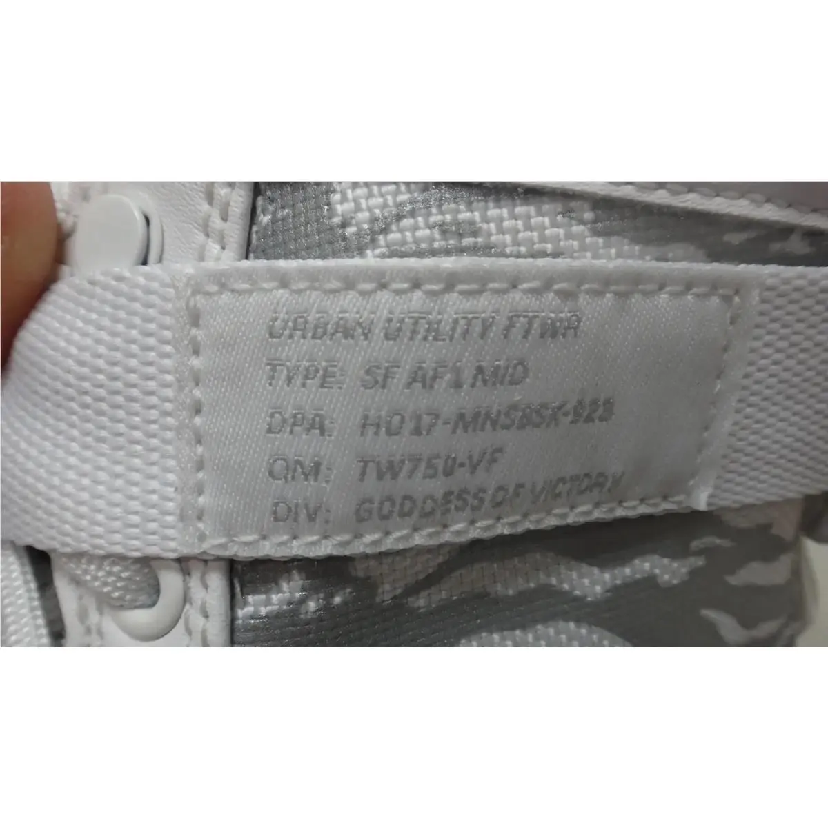 Nike shoes - SF Air Force 1 Mid - AA1129-100 - White 9