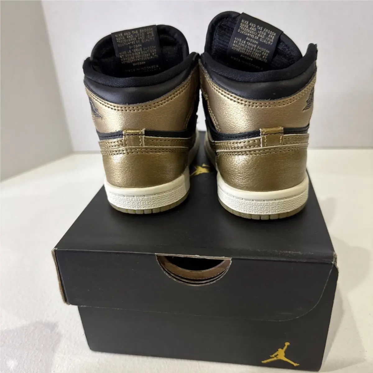 Nike shoes - Air Jordan 1 - Air - Black 1