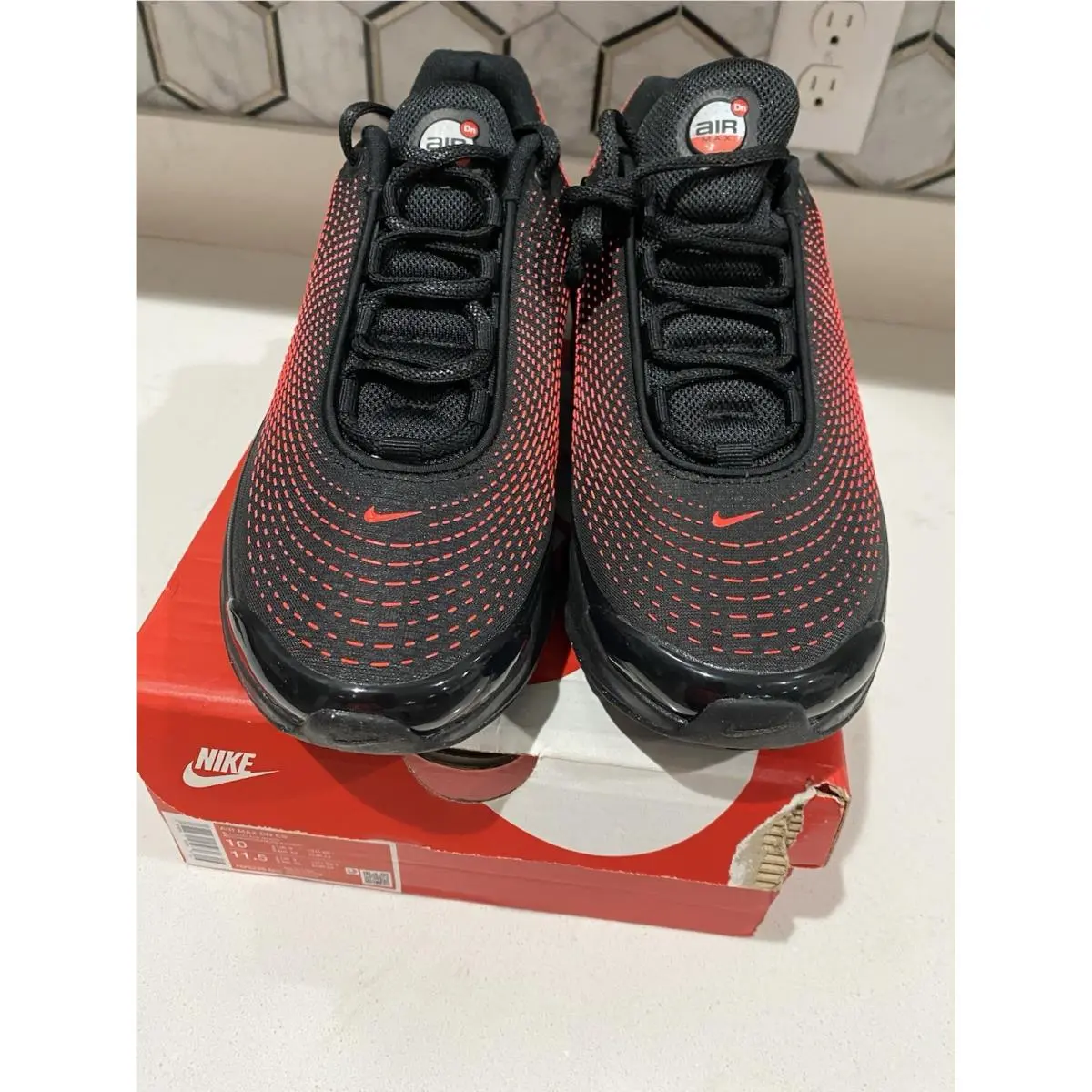 Nike shoes - Black/Bright Crimson 0