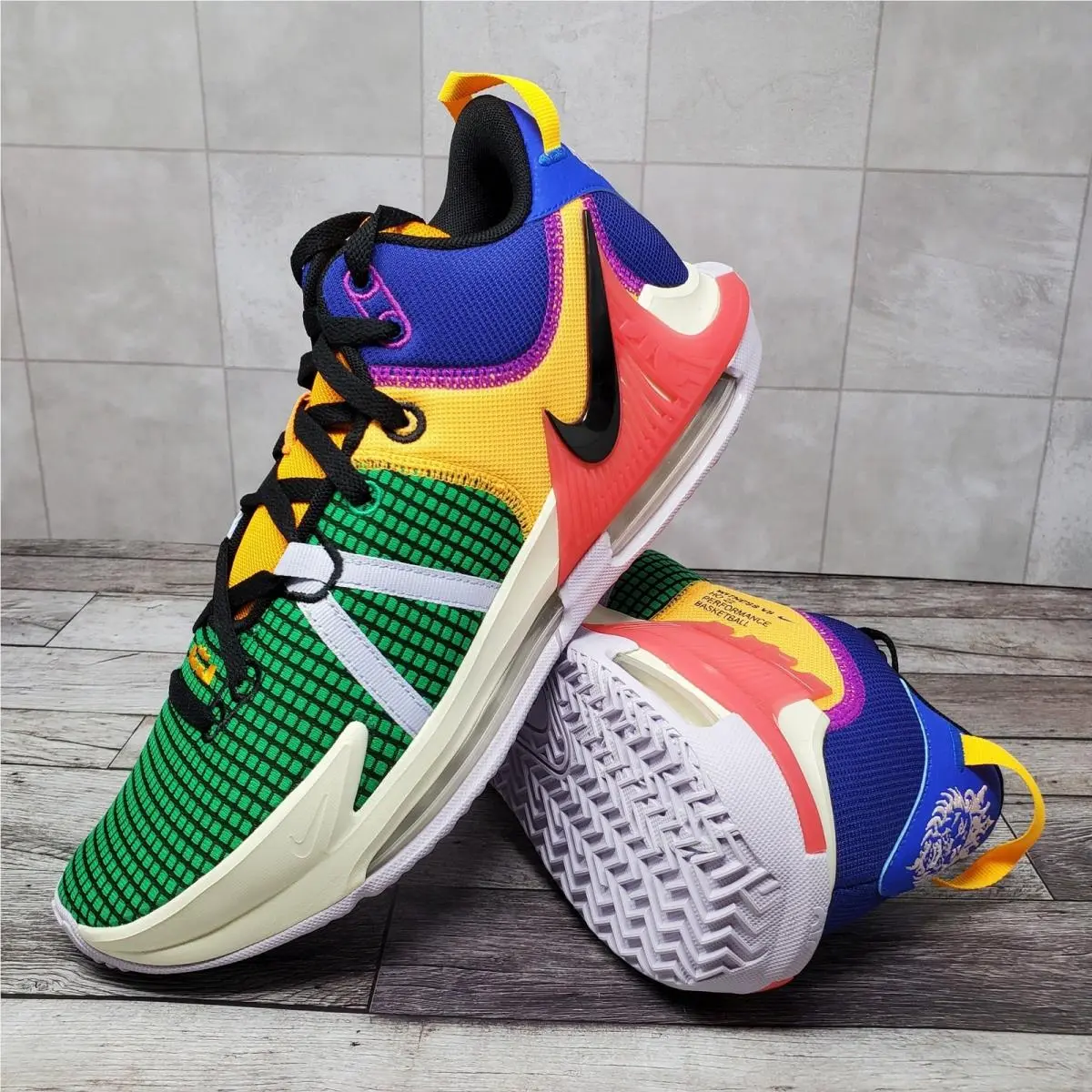 Nike Lebron Witness 7 DM1123-501 Multicolor Basketball Shoes Men`s Size 11.5