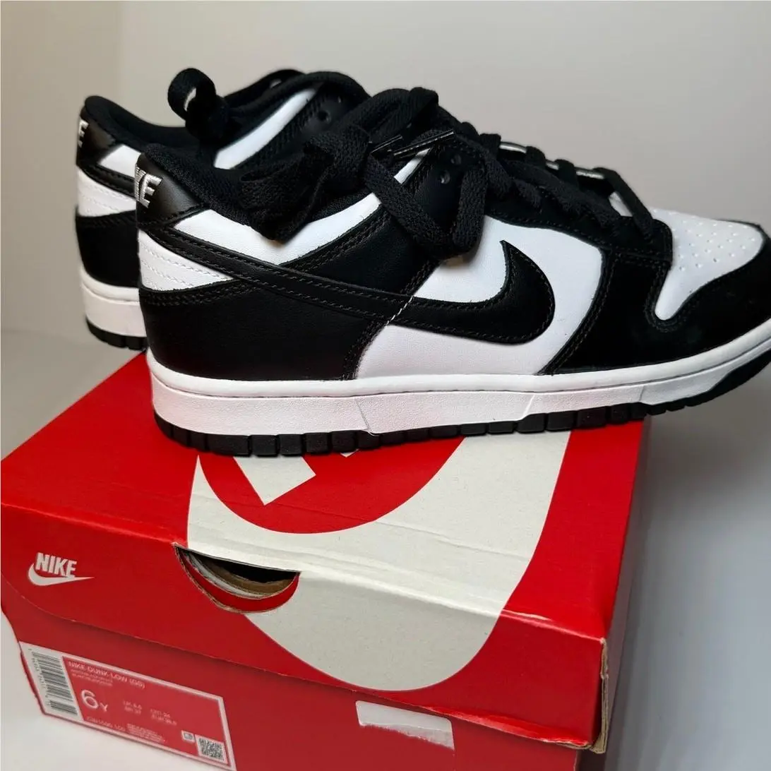 Nike shoes - Black 0
