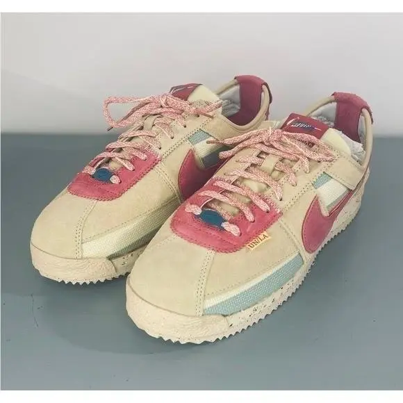 Nike shoes - Beige (UPC: 195870589677) 1