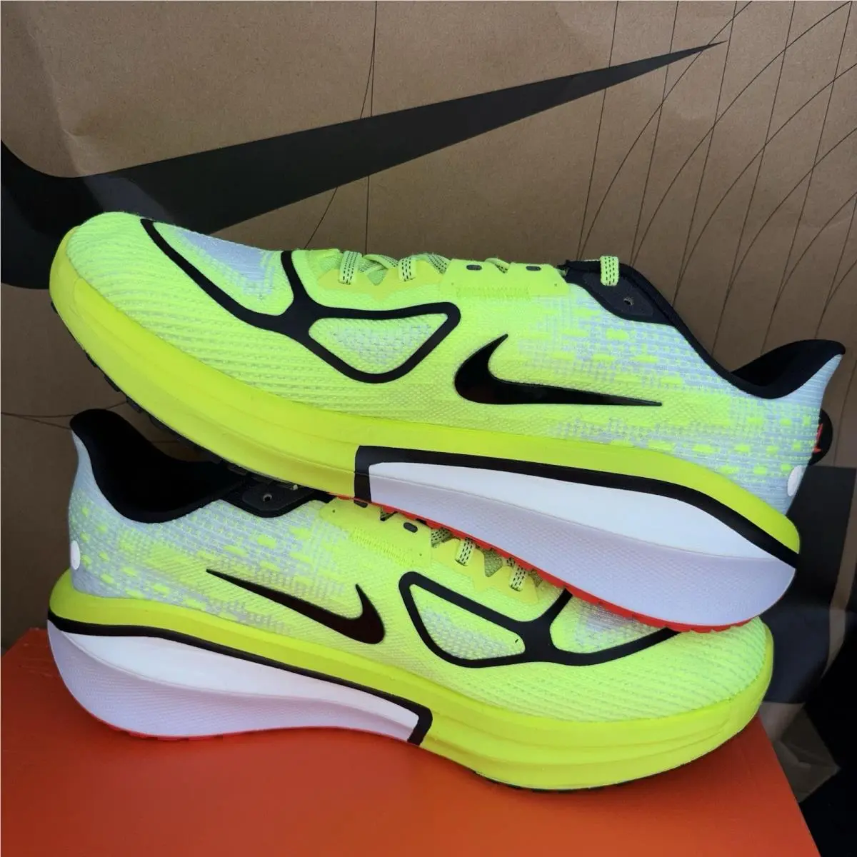 Nike shoes - Nike Vomero 17 - Vomero - FZ8587-700 - Green 1