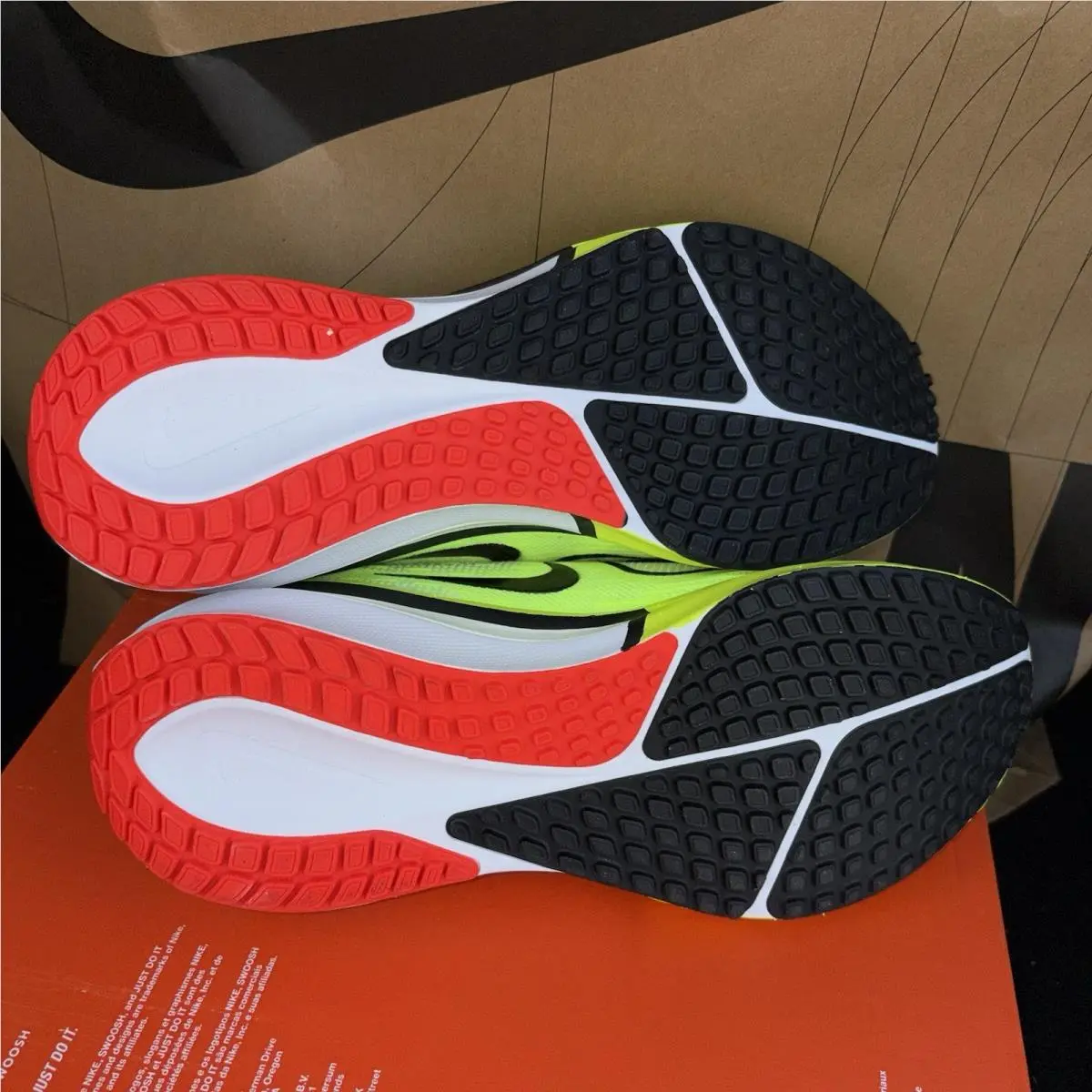 Nike shoes - Nike Vomero 17 - Vomero - FZ8587-700 - Green 4