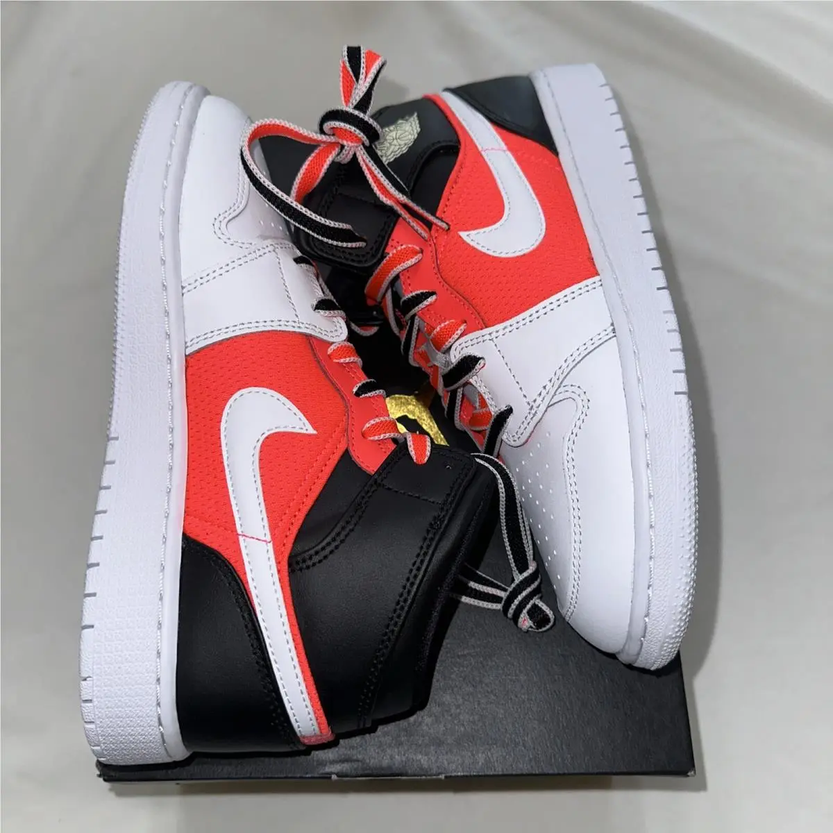 Nike shoes - Air Jordan 1 Mid - Air Mid - White 1