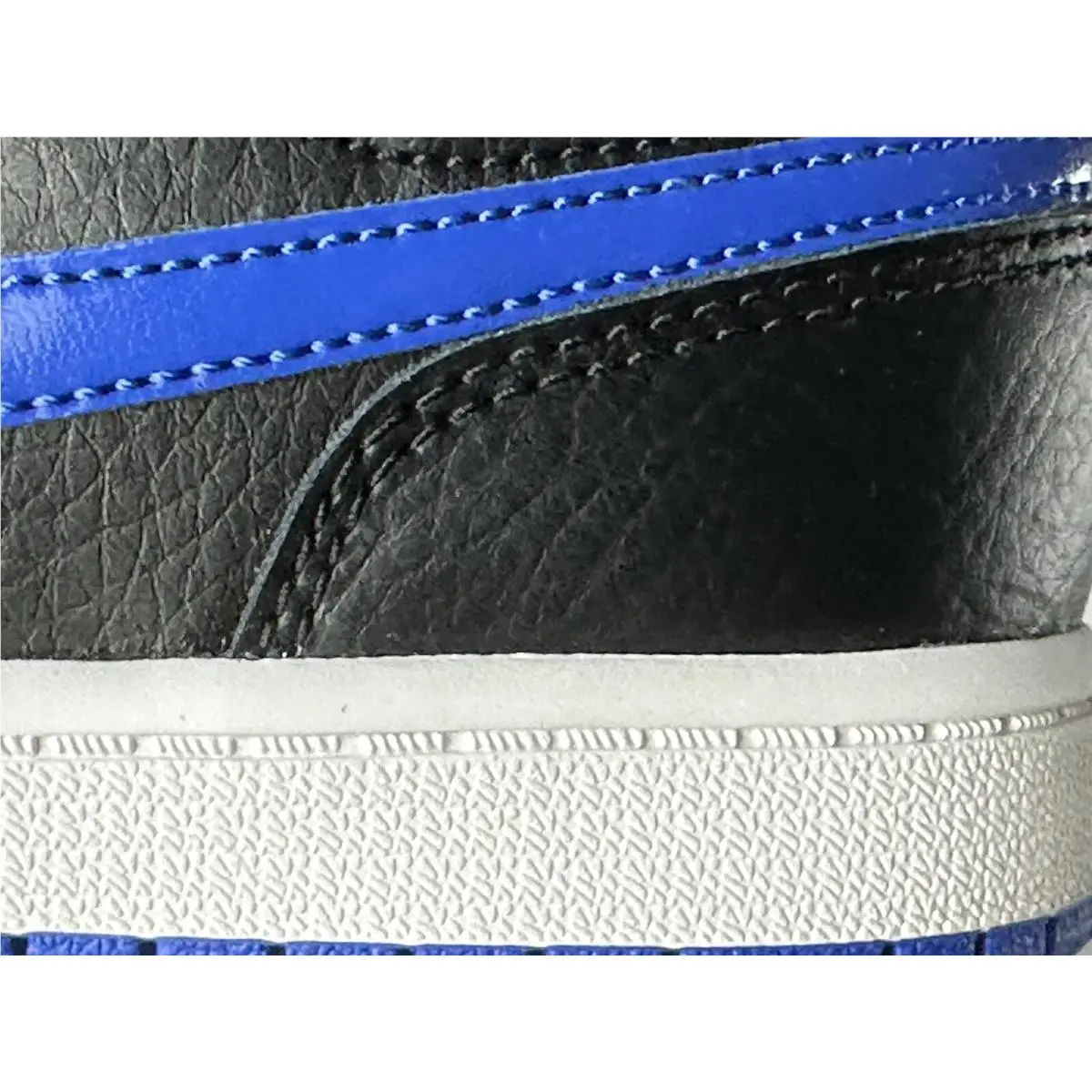 Nike shoes - Jordan 1 - Black 8