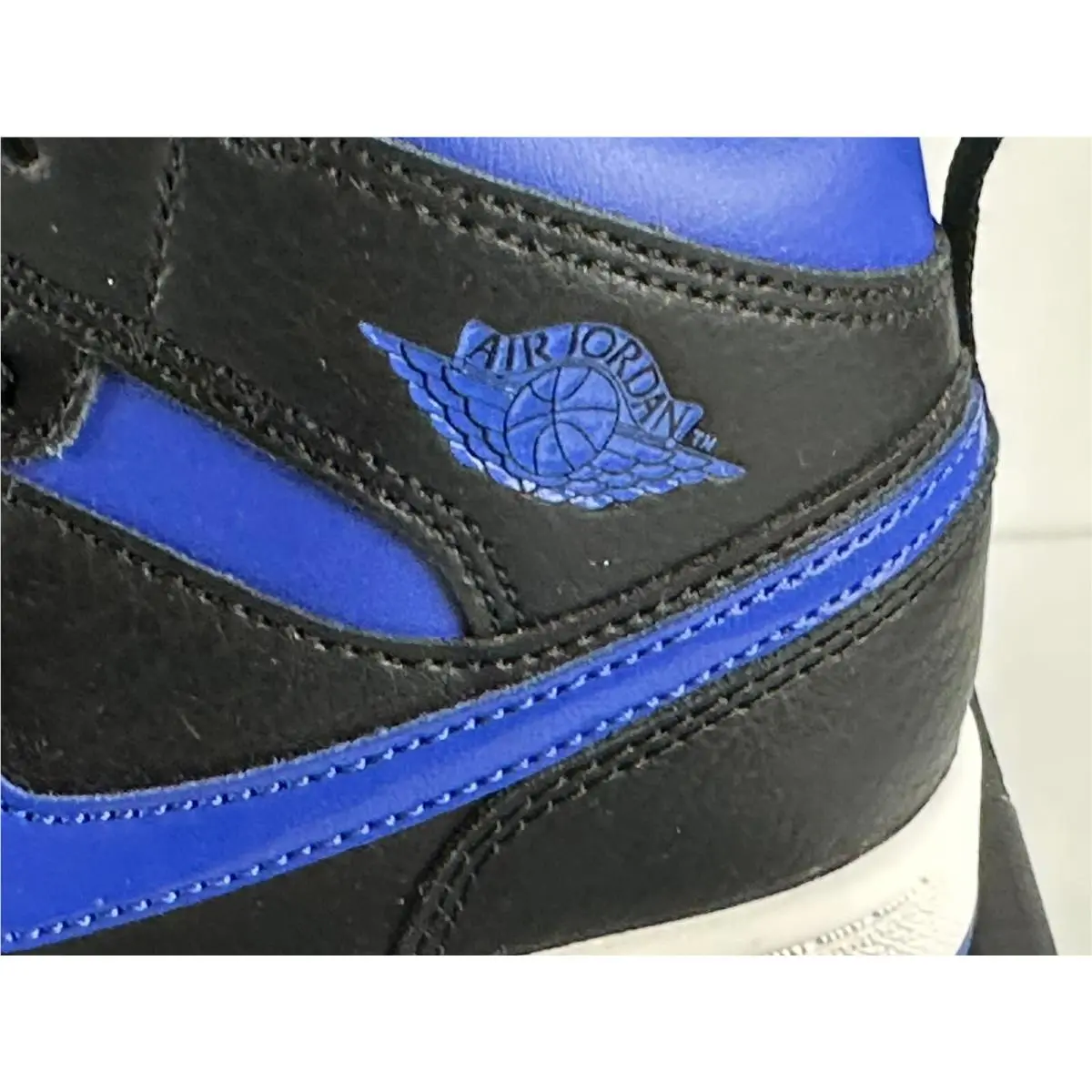 Nike shoes - Jordan 1 - Black 1