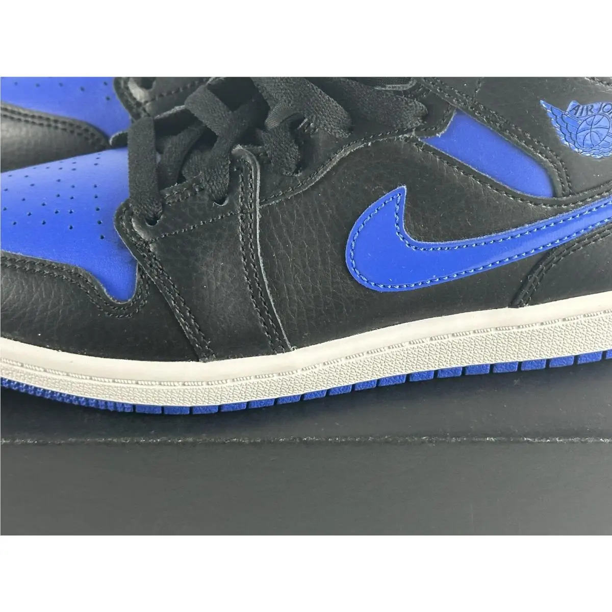 Nike shoes - Jordan 1 - Black 2