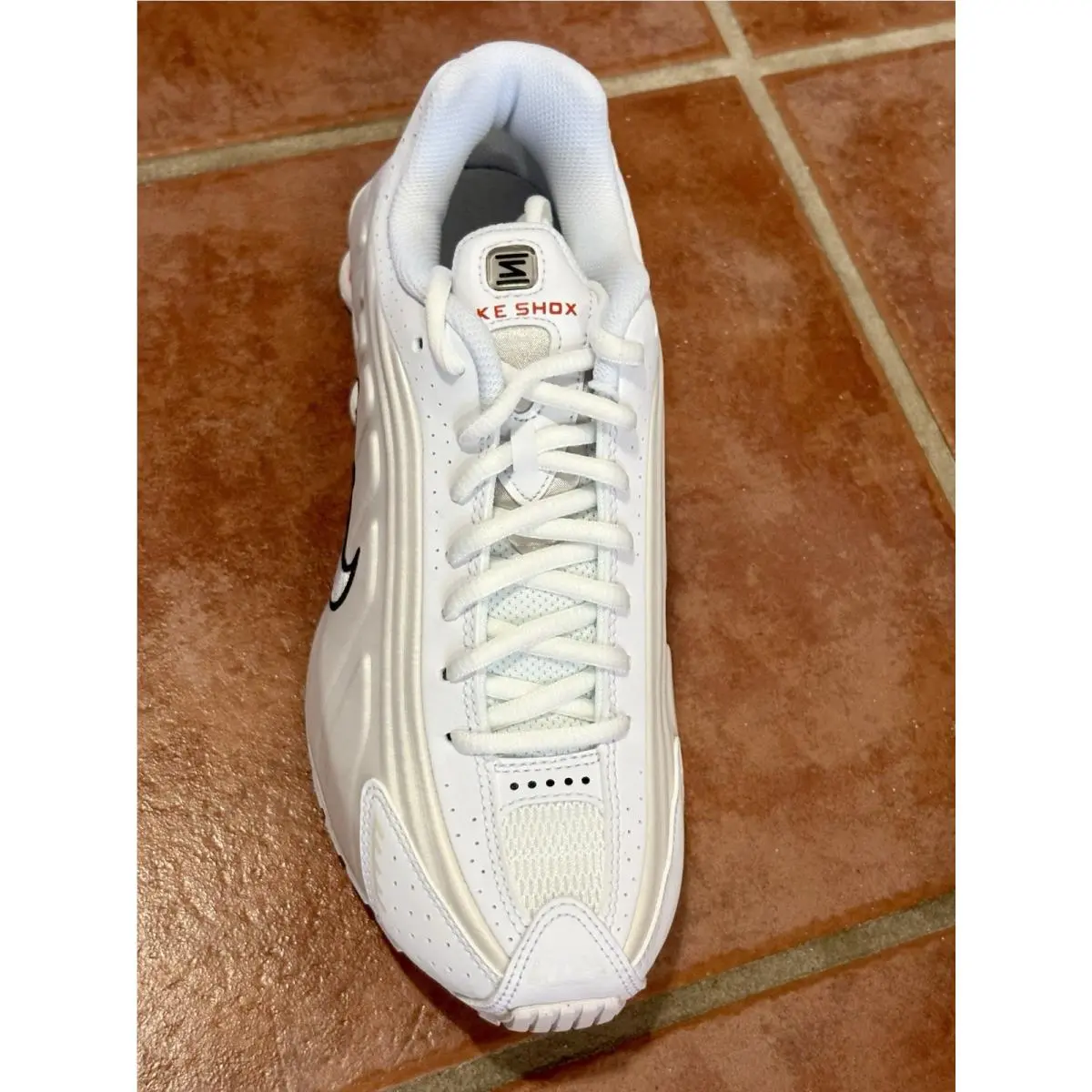 Nike shoes - Nike Shox R4 - Shox - White (UPC: 197863953045) 1