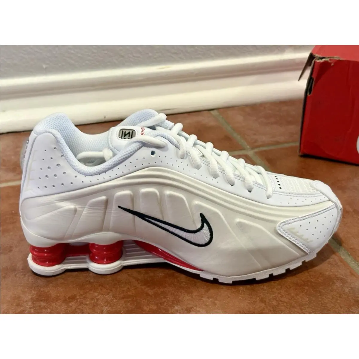 Nike shoes - Nike Shox R4 - Shox - White (UPC: 197863953045) 2