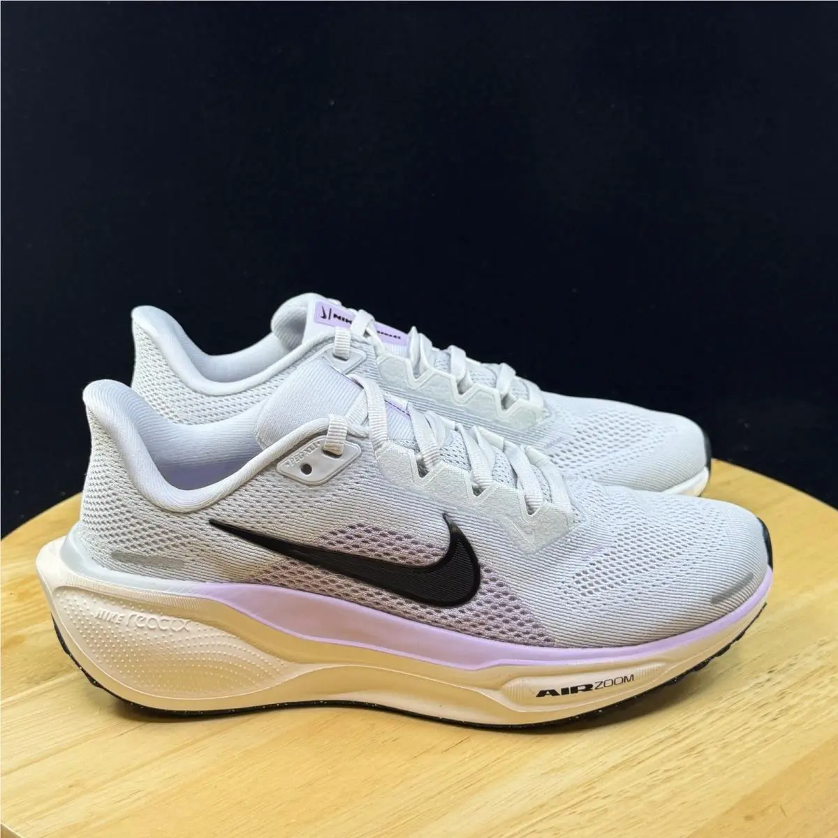 Nike shoes - Gray 3