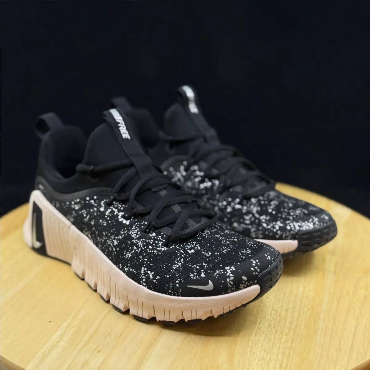 Nike shoes - Black 3