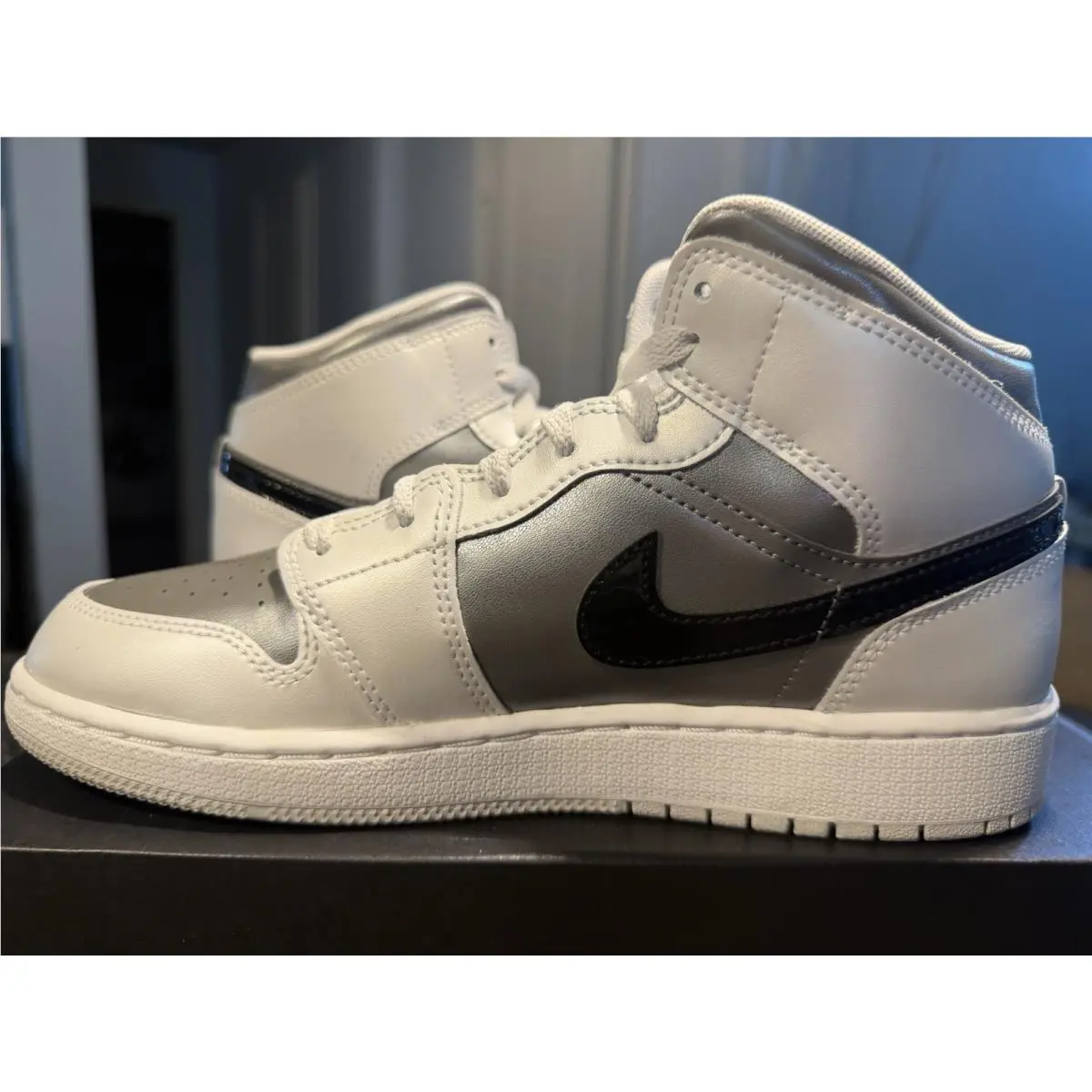 Nike shoes - Jordan 1 Mid - Mid - HV4400-014 - Photon Dust / Blue Chill 0