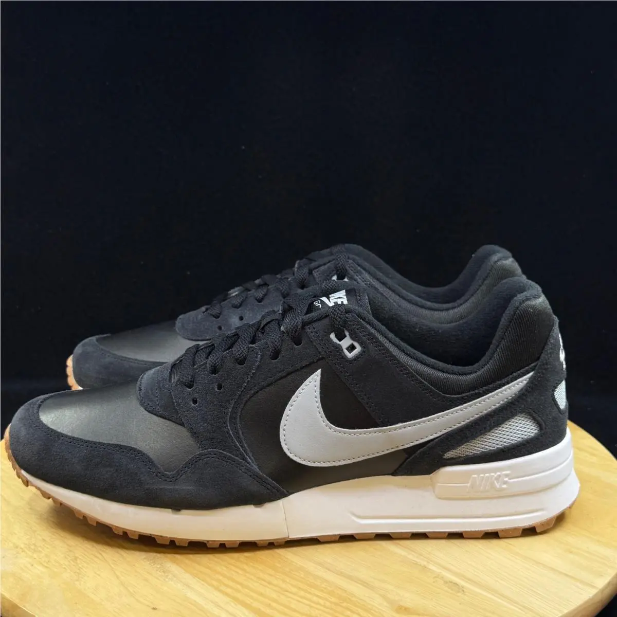 Nike shoes - Black 5