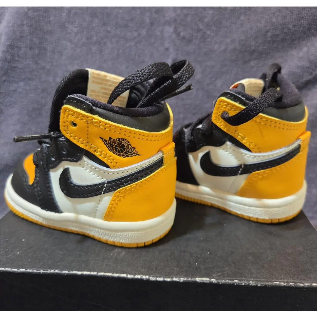 Nike shoes - Air Jordan 1 - Air - Black 2
