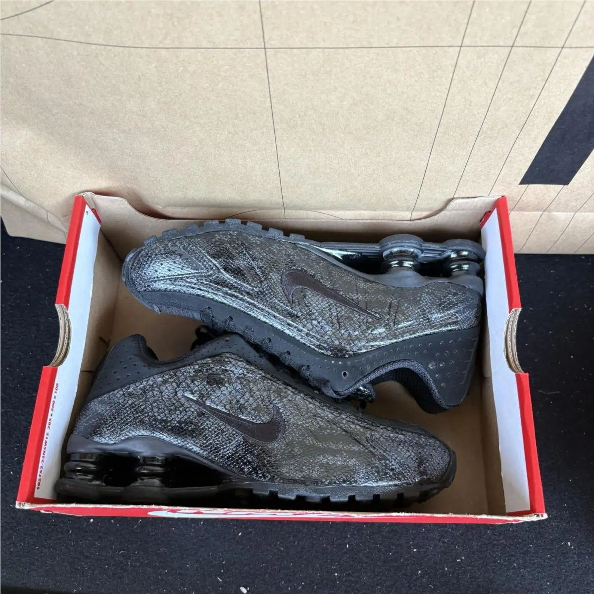 Nike shoes - Nike Shox - Shox - IM6050-001 - Black 5