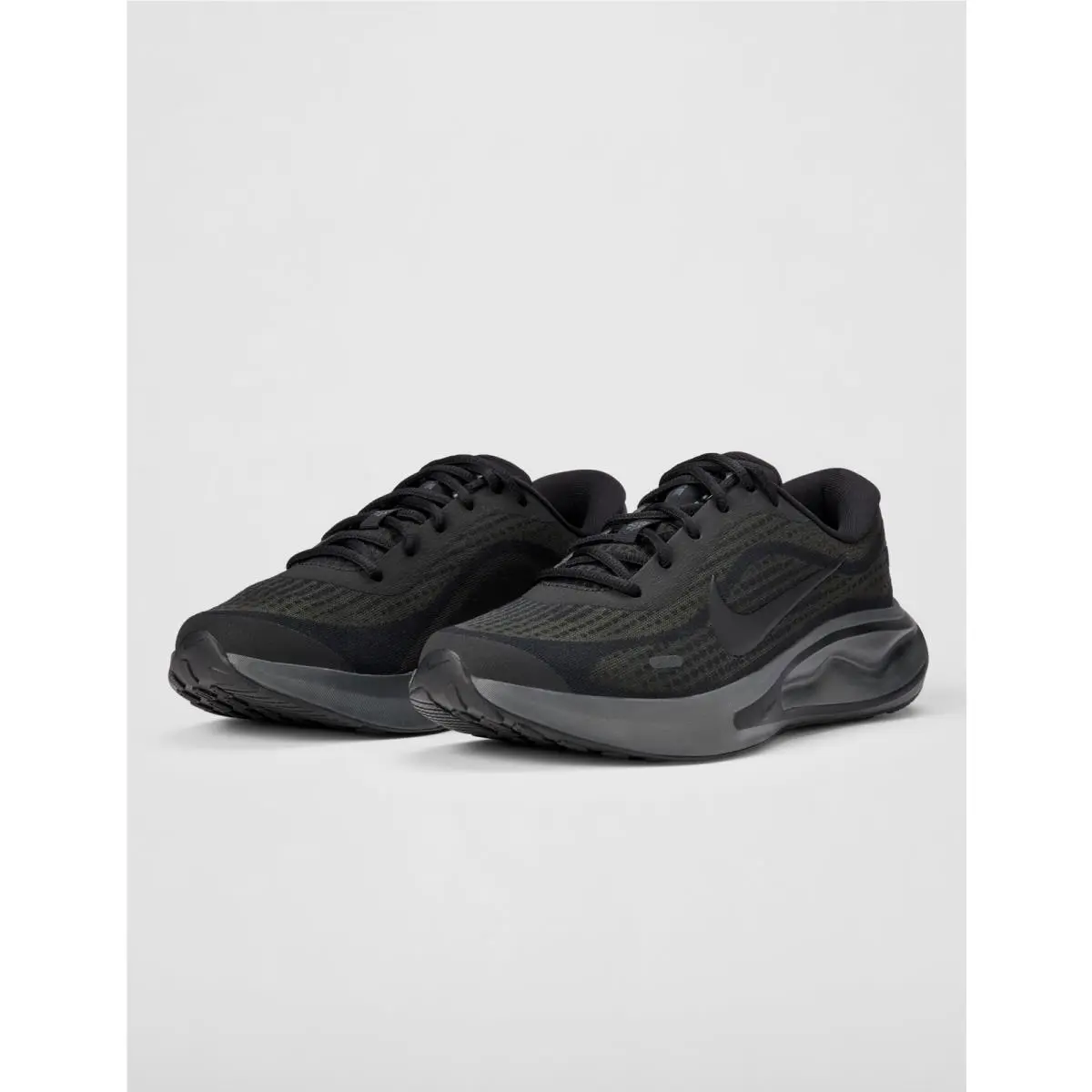 Nike shoes - Black (UPC: 197593733283) 4