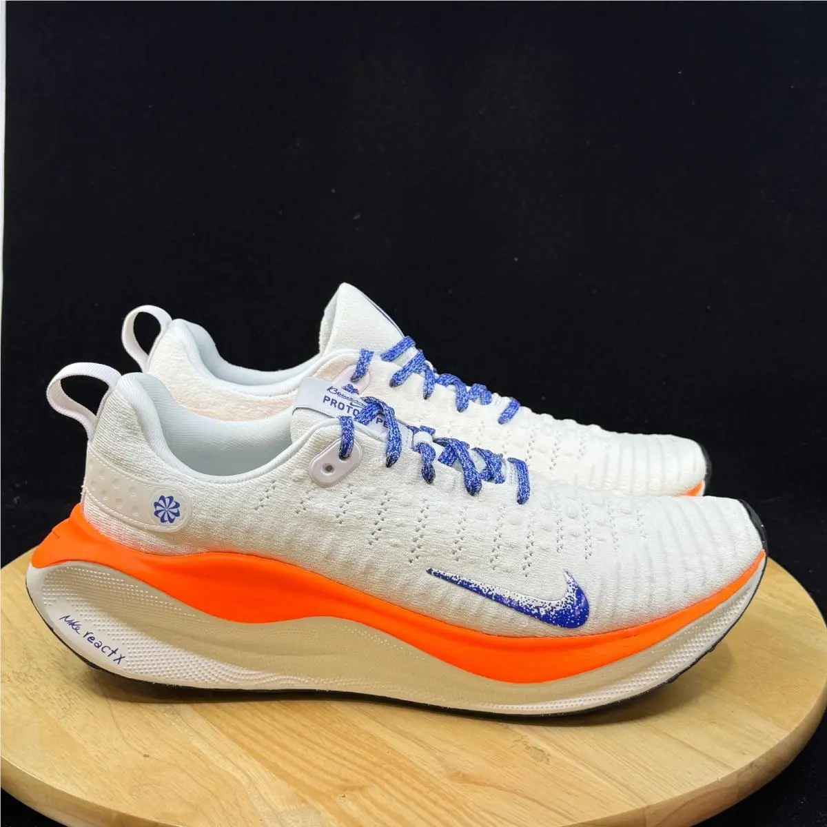 Nike shoes - White 3