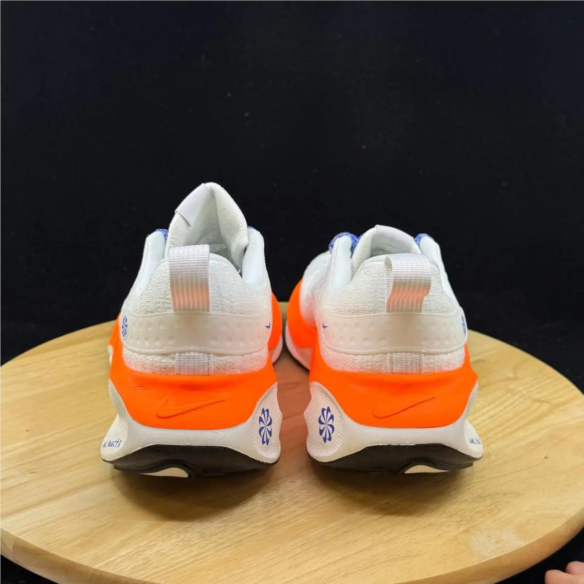 Nike shoes - White 4