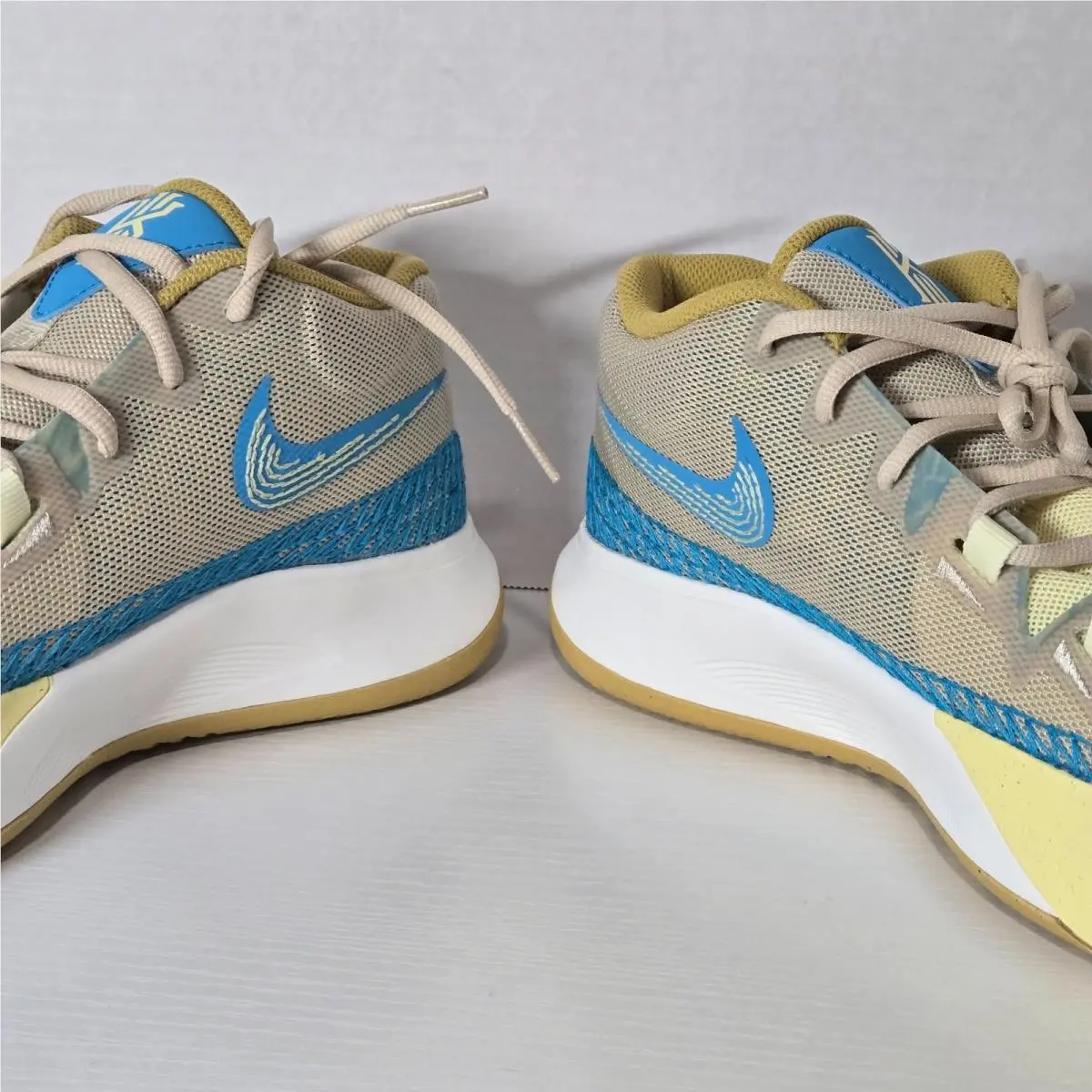 Nike shoes - Nike Kyrie Flytrap - Kyrie Flytrap - Beige 1