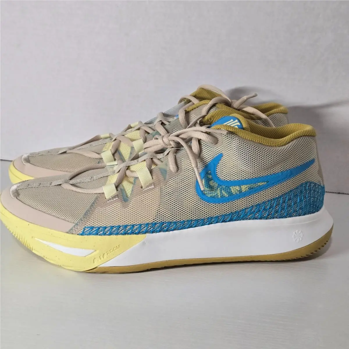 Nike shoes - Nike Kyrie Flytrap - Kyrie Flytrap - Beige 2