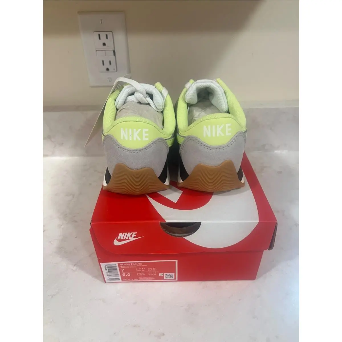Nike shoes - Pacific - Pacific - Moon Particle/Sail/Burgundy Ash/Light Lemon Twist (UPC: 198487907490) 3