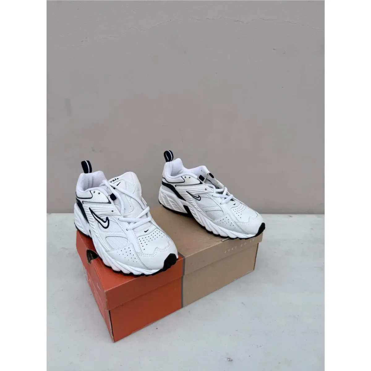 Nike shoes - Nike Terra Sebec 6 LEA GS 307987-111 - White 0