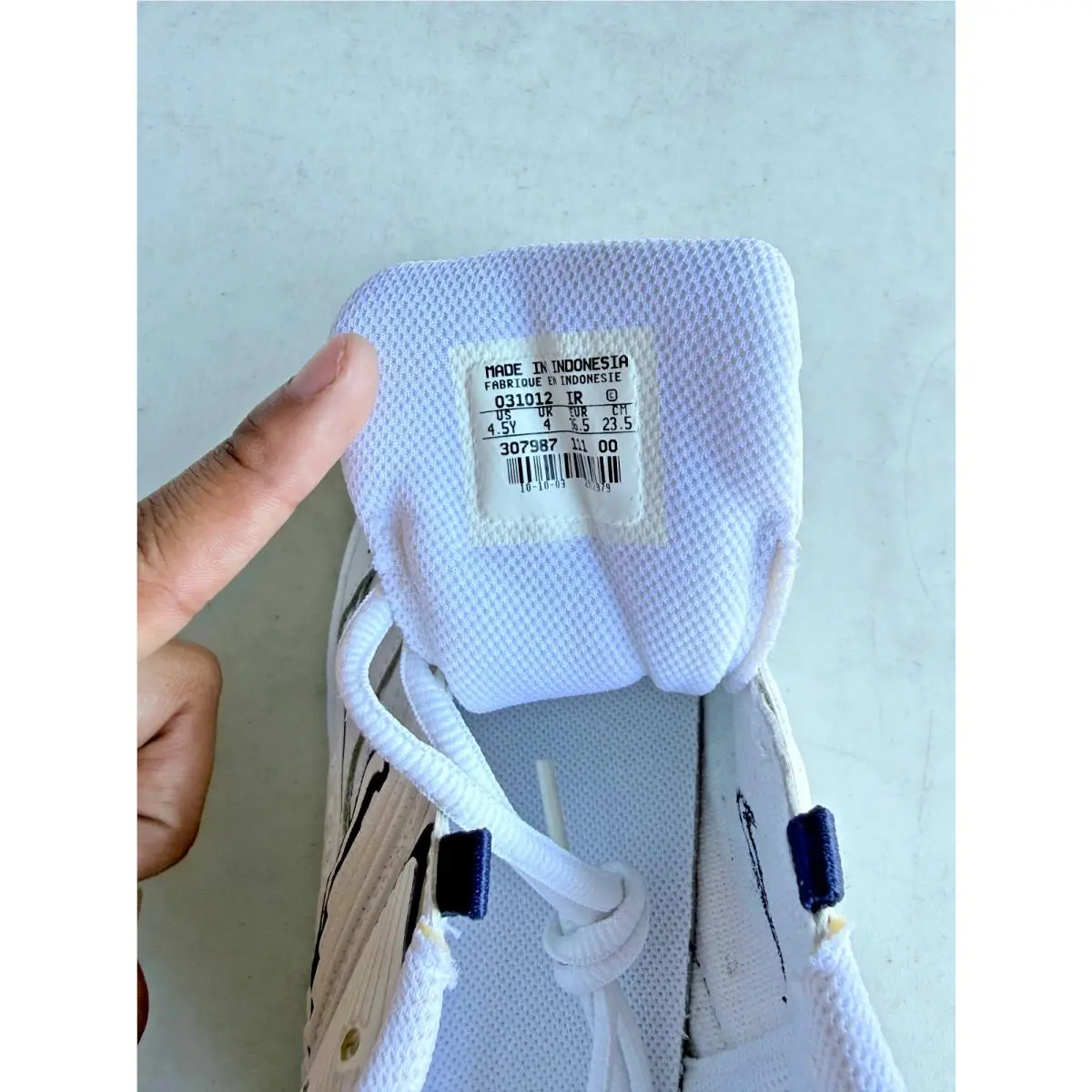 Nike shoes - Nike Terra Sebec 6 LEA GS 307987-111 - White 9