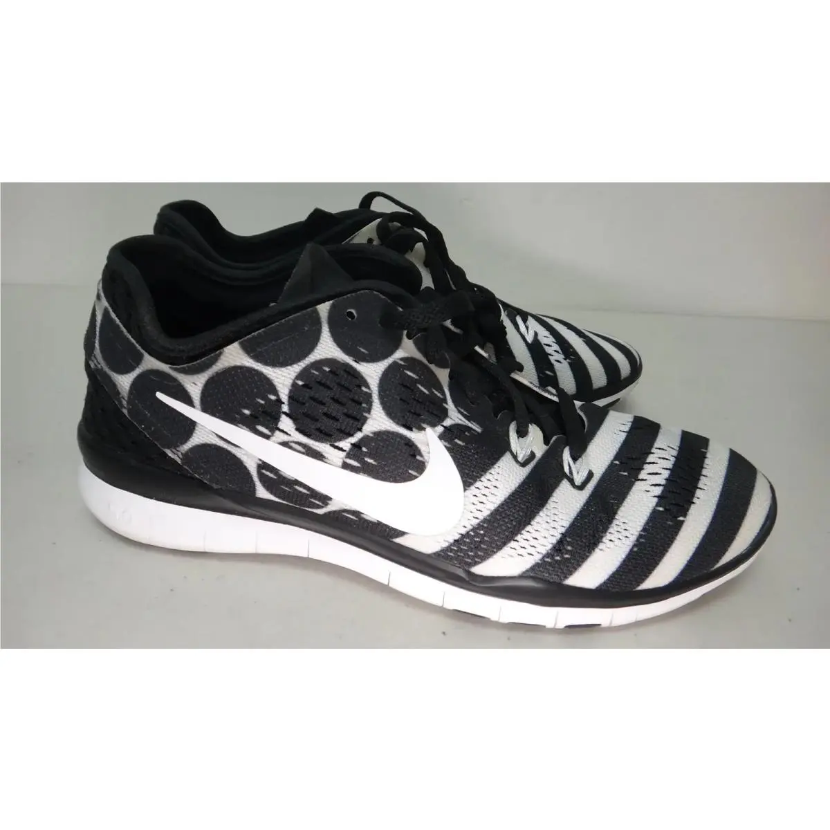 Nike shoes - Free 5.0 TR Fit 5 - 704695-008 - Black 4