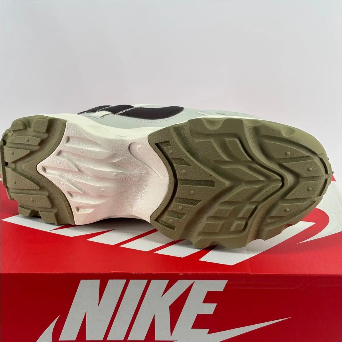 Nike shoes - Nike TC 7900 - Ivory 3