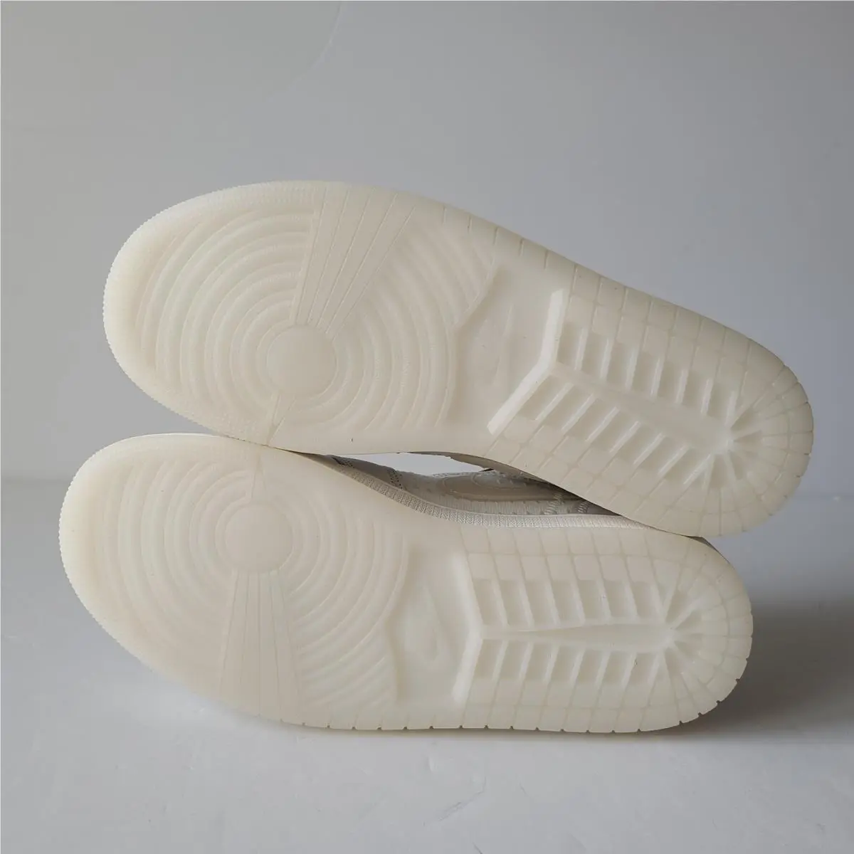 Nike shoes - Air Jordan 1 Low SE - IR7337-121 - White 3