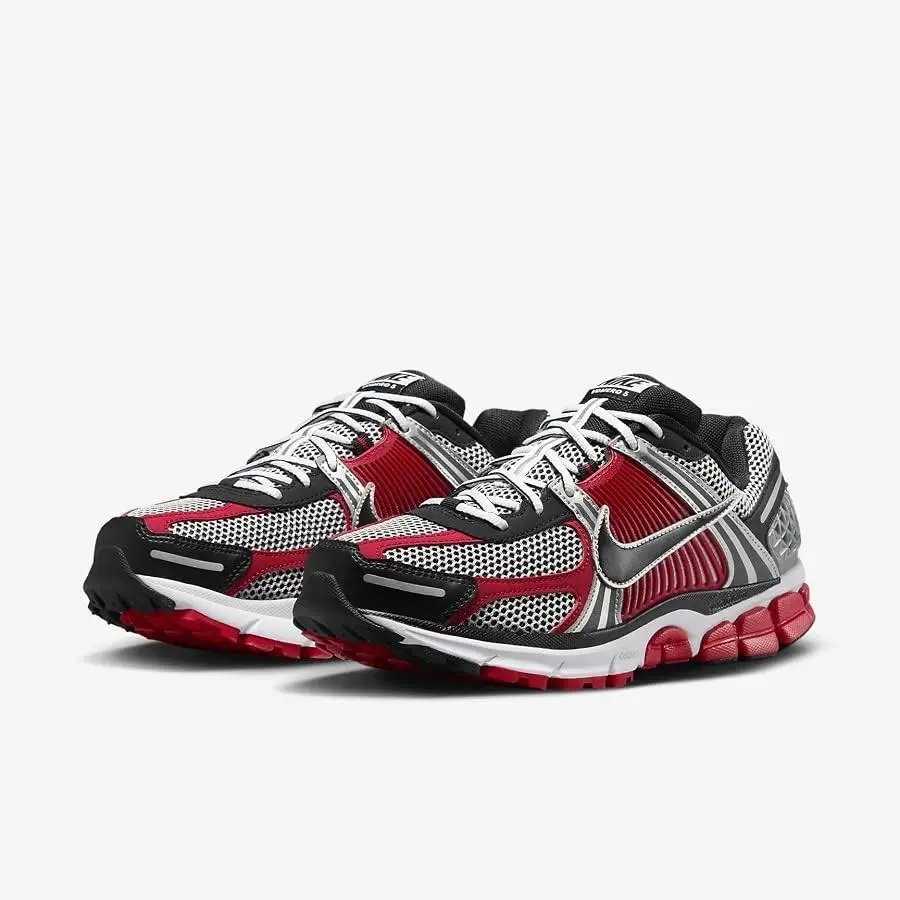 Nike shoes - Nike Zoom Vomero - Zoom Vomero - Metallic Silver | Black | University Red (UPC: 0197602335651) 3