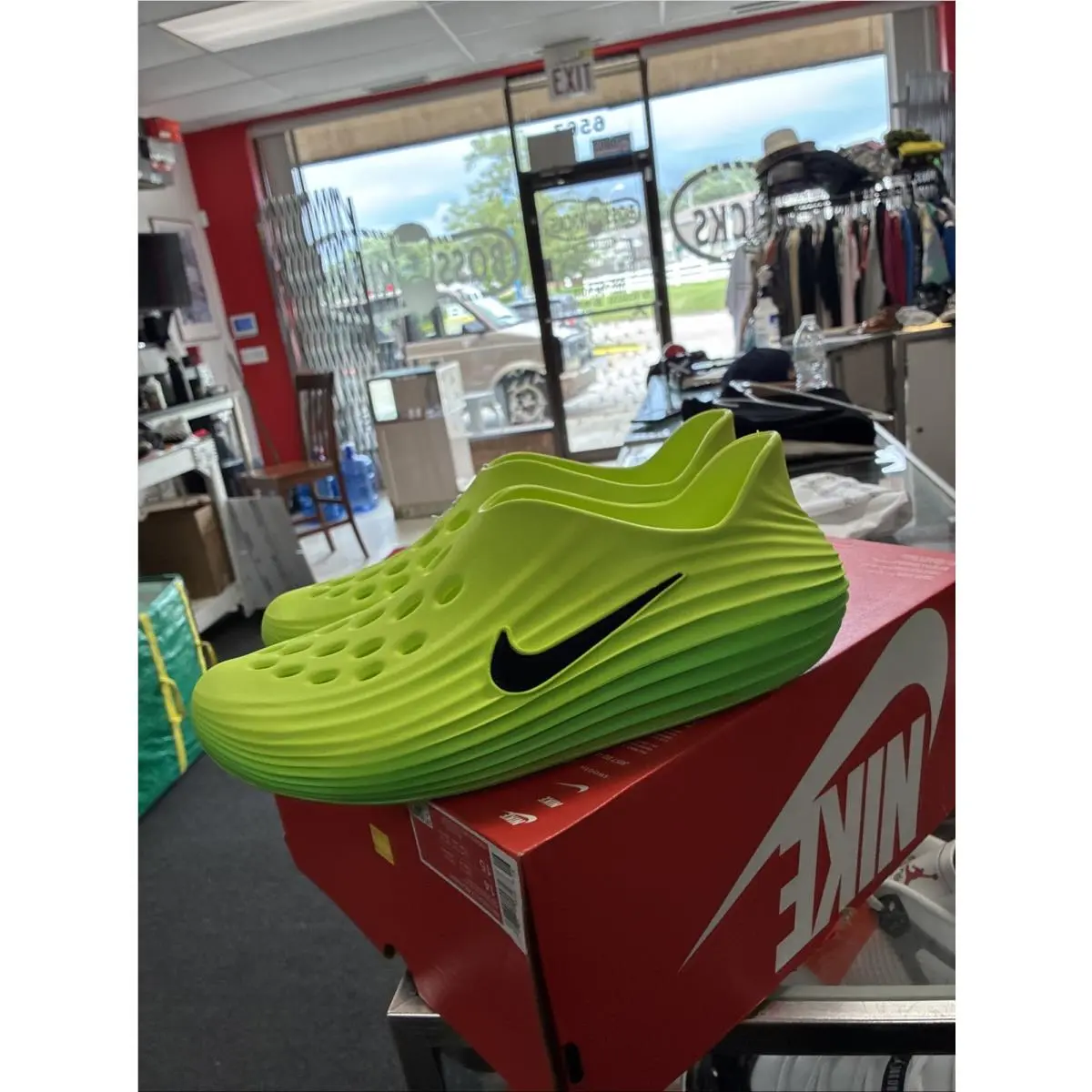 Nike shoes - HV5060 300 - Green Strike/Volt/Black 8