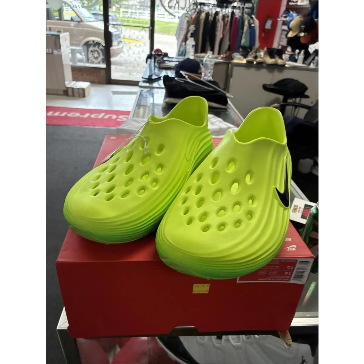Nike shoes - HV5060 300 - Green Strike/Volt/Black 11