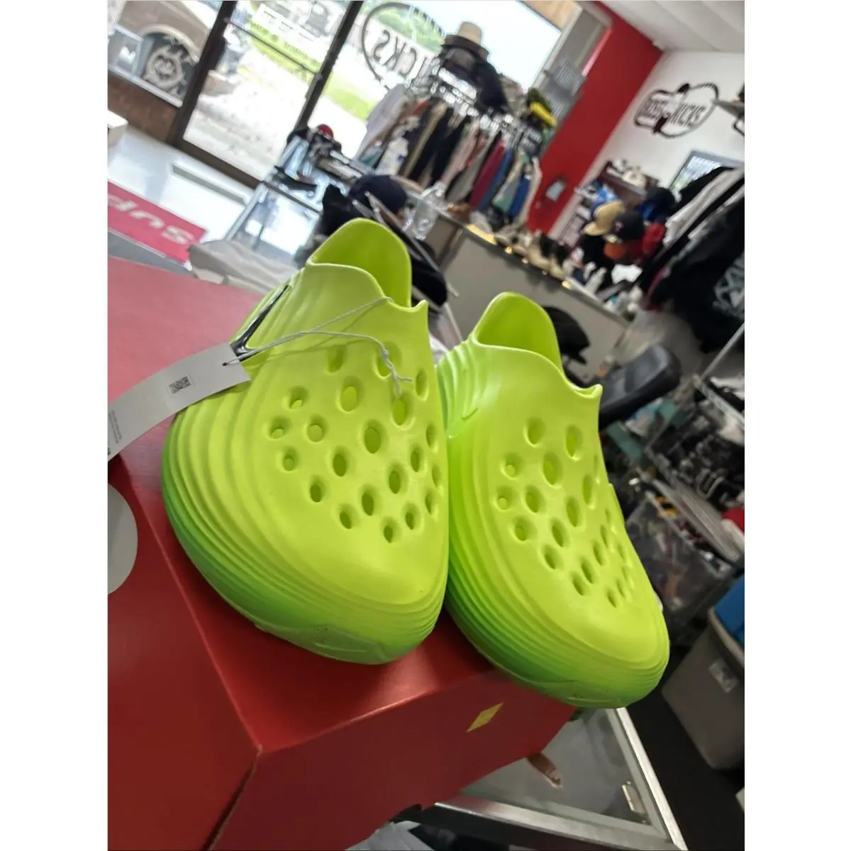 Nike shoes - HV5060 300 - Green Strike/Volt/Black 12