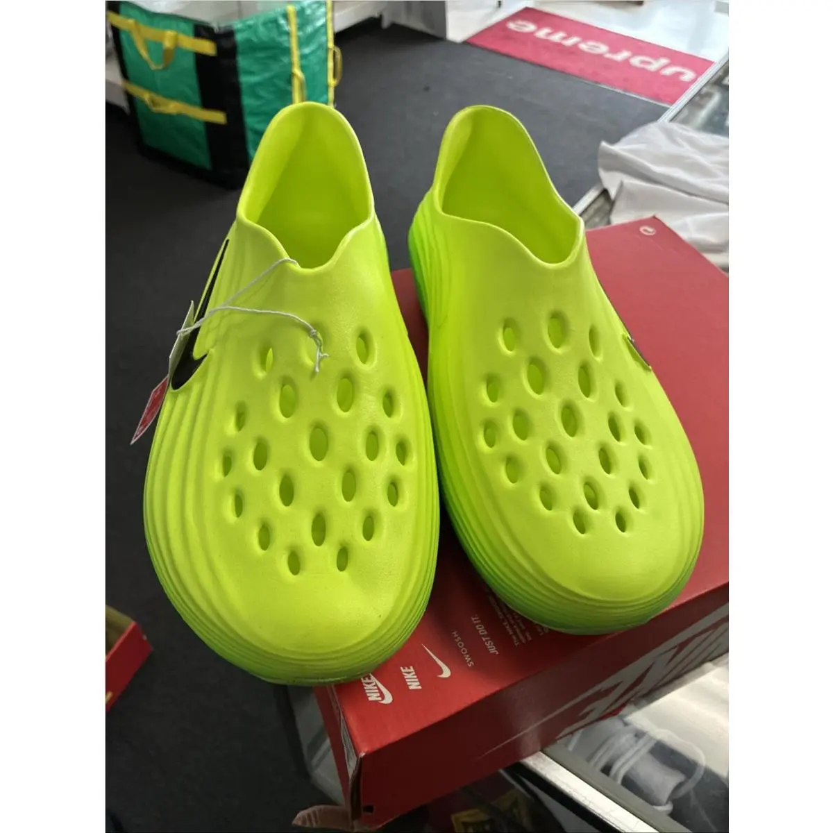 Nike shoes - HV5060 300 - Green Strike/Volt/Black 2