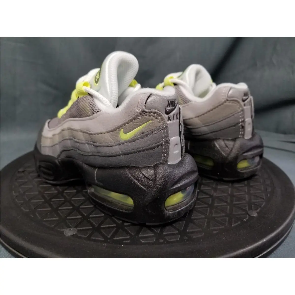 Nike shoes - Nike Air Max 95 - Air Max - 905461 050 - Black/Neon Yellow/Cool Grey (UPC: 198727573737) 4