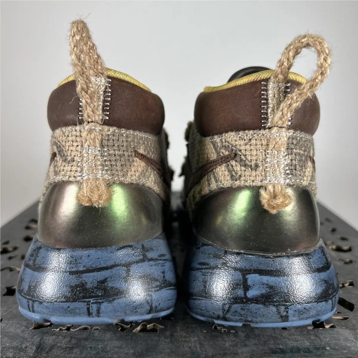 Nike shoes - Brown 4