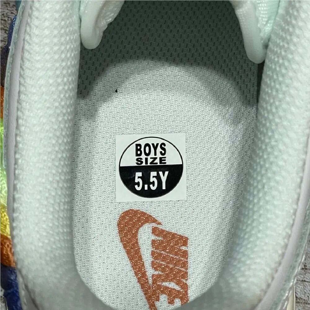 Nike shoes - White 3