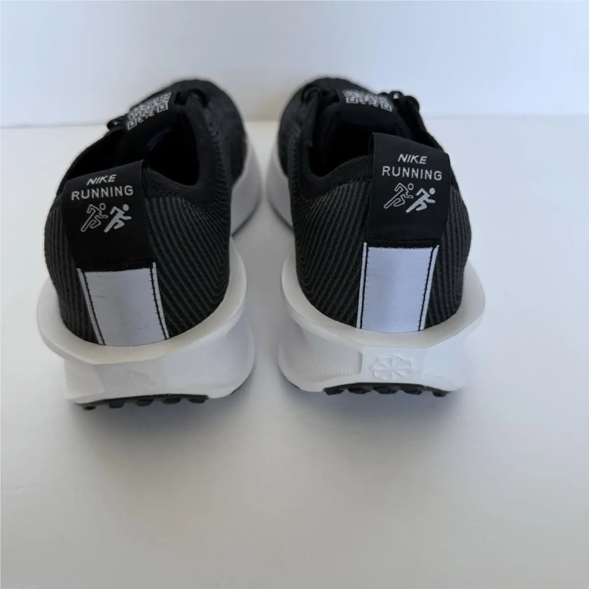 Nike shoes - Wmns Interact Run - Wmns Interact Run - Black 2