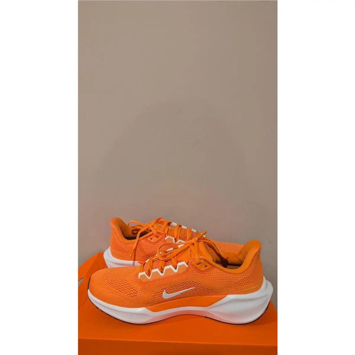 Nike shoes - Bright Ceramic/White/Black 0