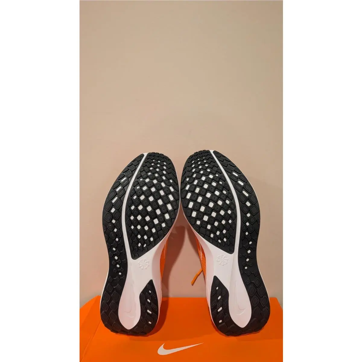 Nike shoes - Bright Ceramic/White/Black 3
