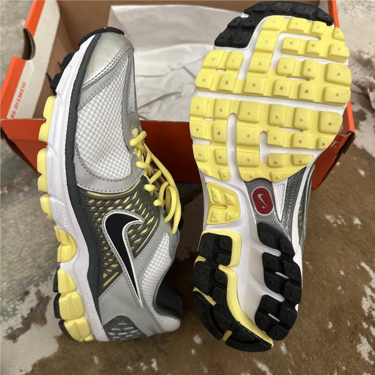 Nike shoes - Nike Air Team - Air Team - White/yellow 1
