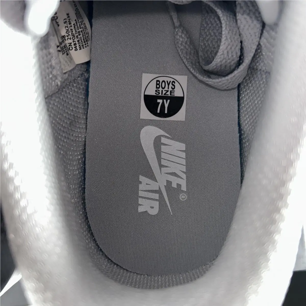Nike shoes - Air Jordan 1 - Air - Gray 5