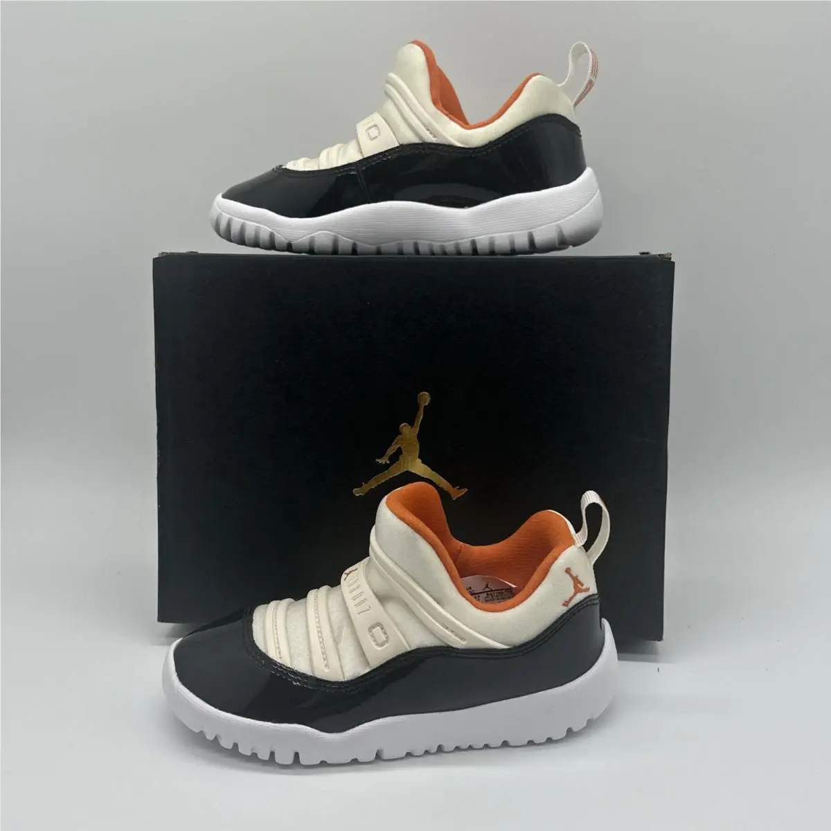 Nike shoes - 11 - Black, White, Orange (UPC: 0193151911131) 3