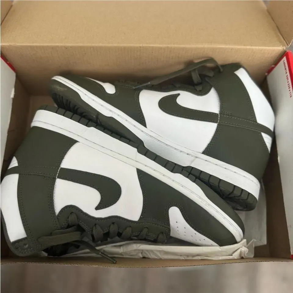 Nike shoes - Green 1