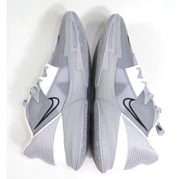 Nike shoes 3