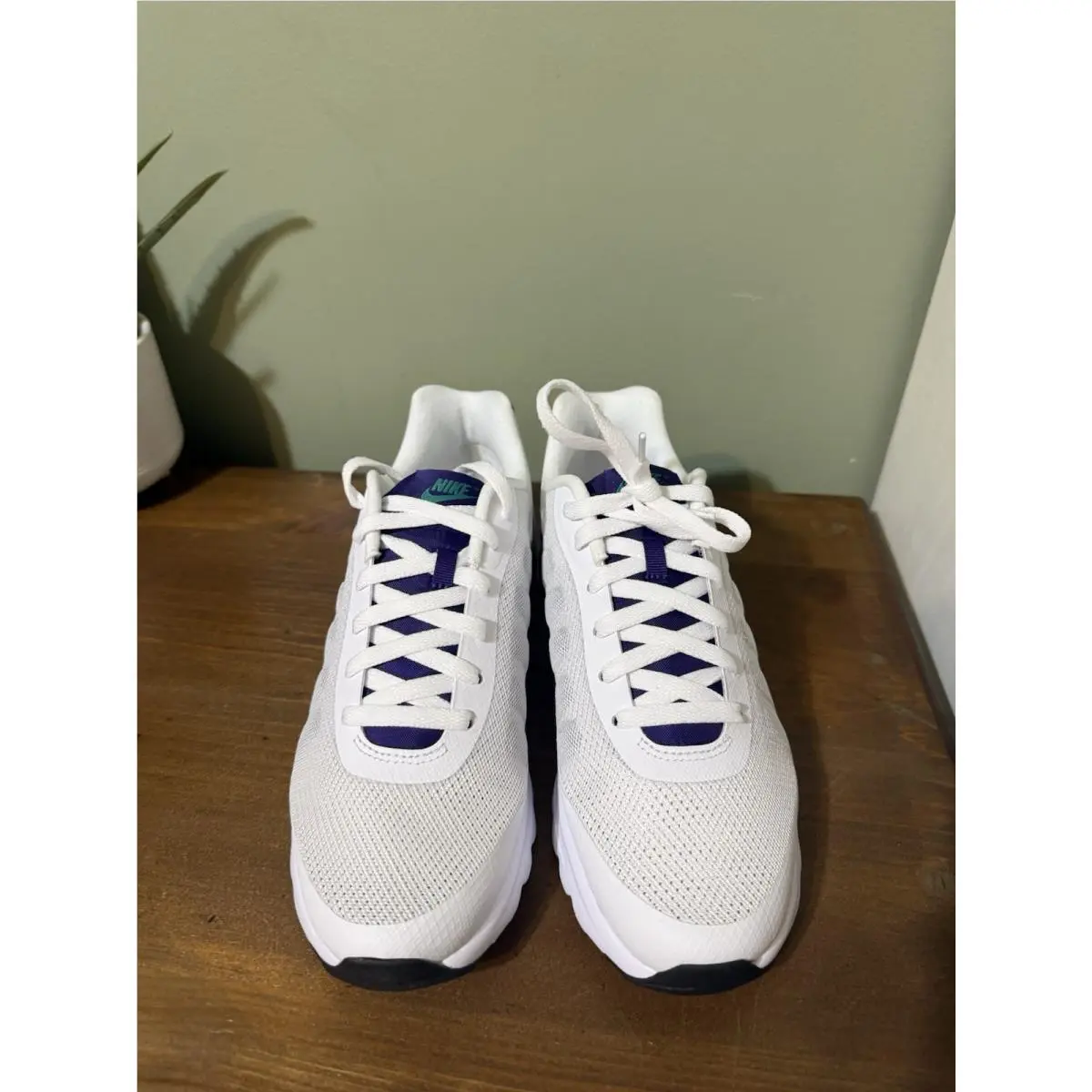 Nike shoes - Nike Air Max Invigor - Air Max Invigor - White 1